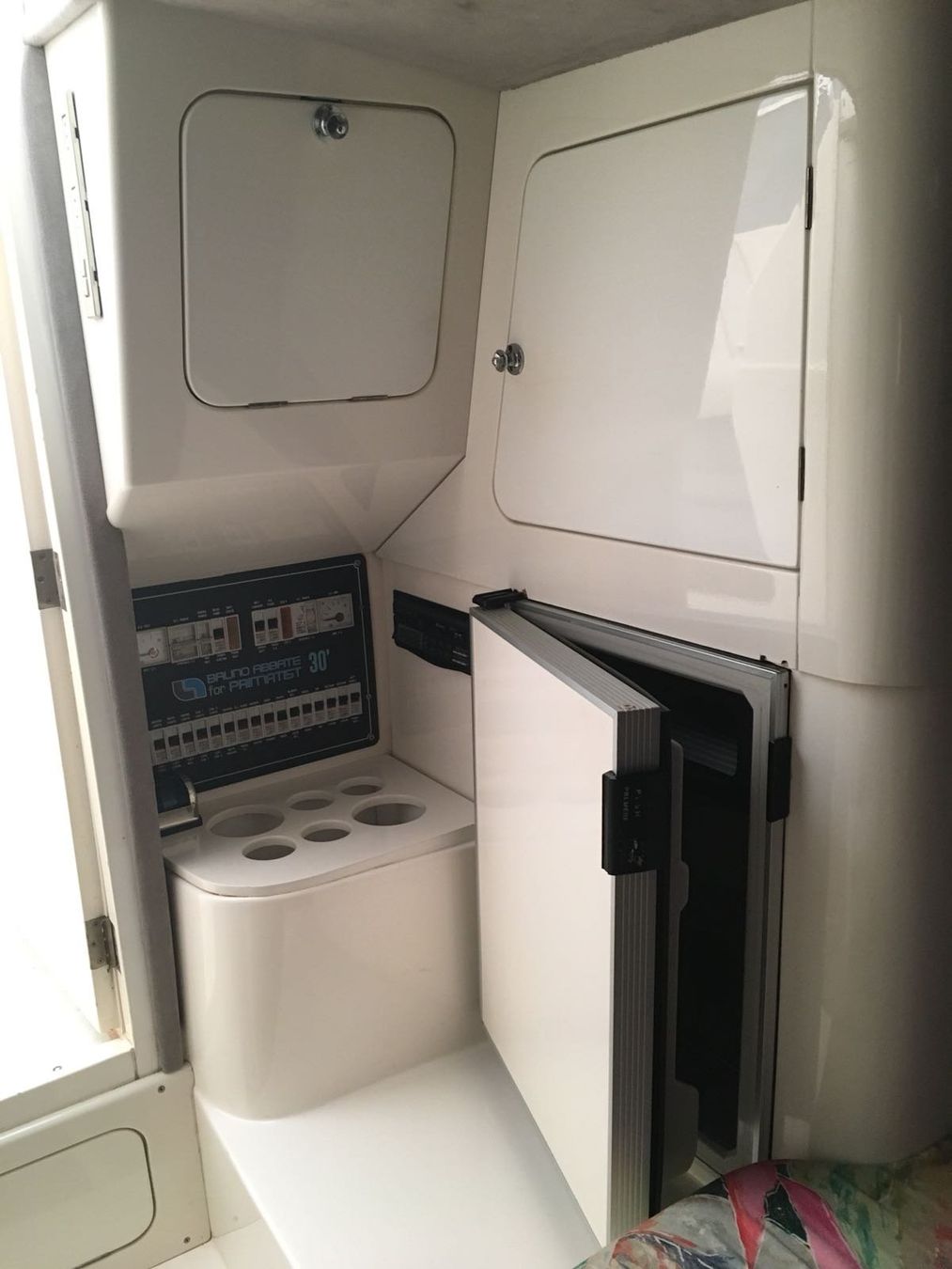 Bruno Abbate Bateaux: ABBATE OFFSHORE 30 – D'occasion à Avenches par BOOTTRANSPORTE 2