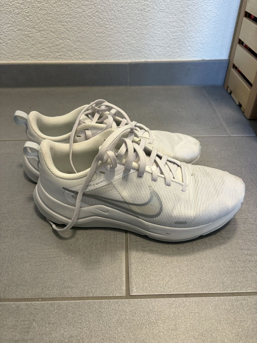 Nike Scarpe da donna: Nike Running Schuhe 38.5 – Usato da Winterthur venduto da ame_k6hm