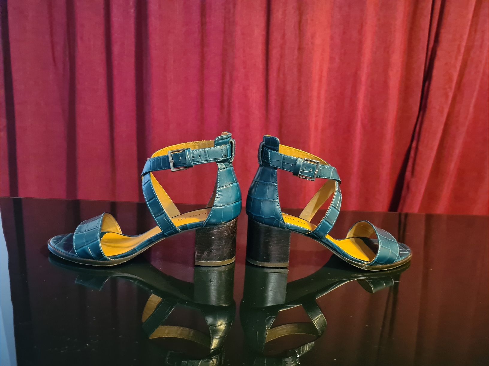Scarpe da donna: Minelli Sandale Gr 39 – Nuovo (secondo la descrizione) da Kloten venduto da Kri23 5