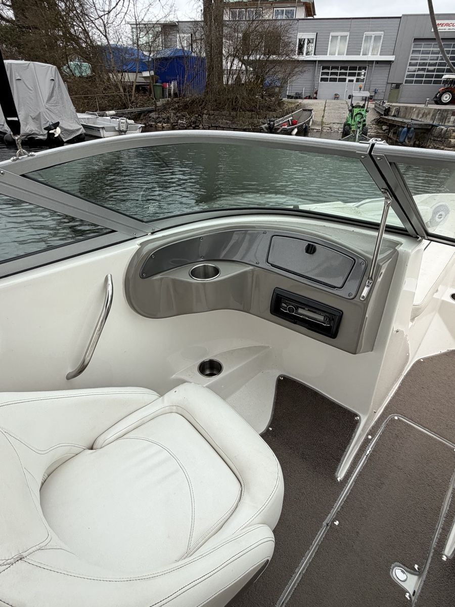 Barche: Motorboot Rinker 192BR inkl. Trailer – Usato da Solothurn venduto da Eduka72 4