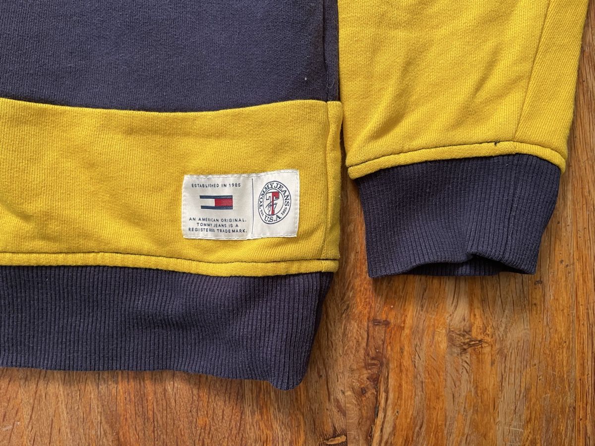 Tommy Hilfiger Pullover & Sweatshirts: toller Tommy Hilfiger Pullover Gr. M – Gebraucht aus Buchrain von Sunny026 1