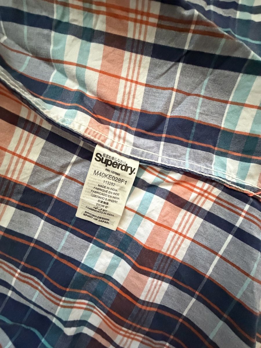 Hemden: Superdry Kurzarmhemd, Grösse M – Gebraucht aus Ittigen von mrv_jjl9 3