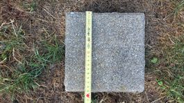 Pflasterstein grau 195x195x60mm