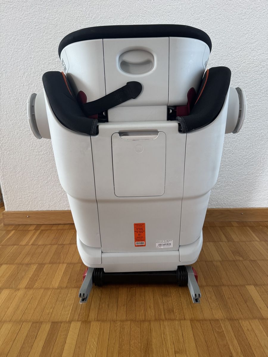 Britax Römer Seggiolini per auto: Britax Römer Kidfix II XP SICT - Kinderautositz – Usato da Uster venduto da _elloga_ 3