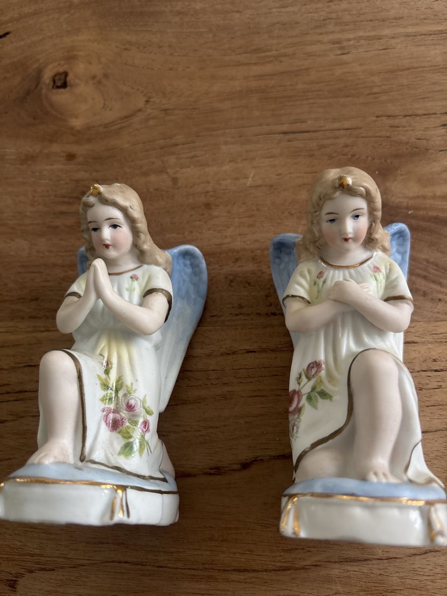 Figuren: 2 Engel alt aus Porzellan oder Biskuitbrand – Gebraucht aus Kriens von Wundertuete17