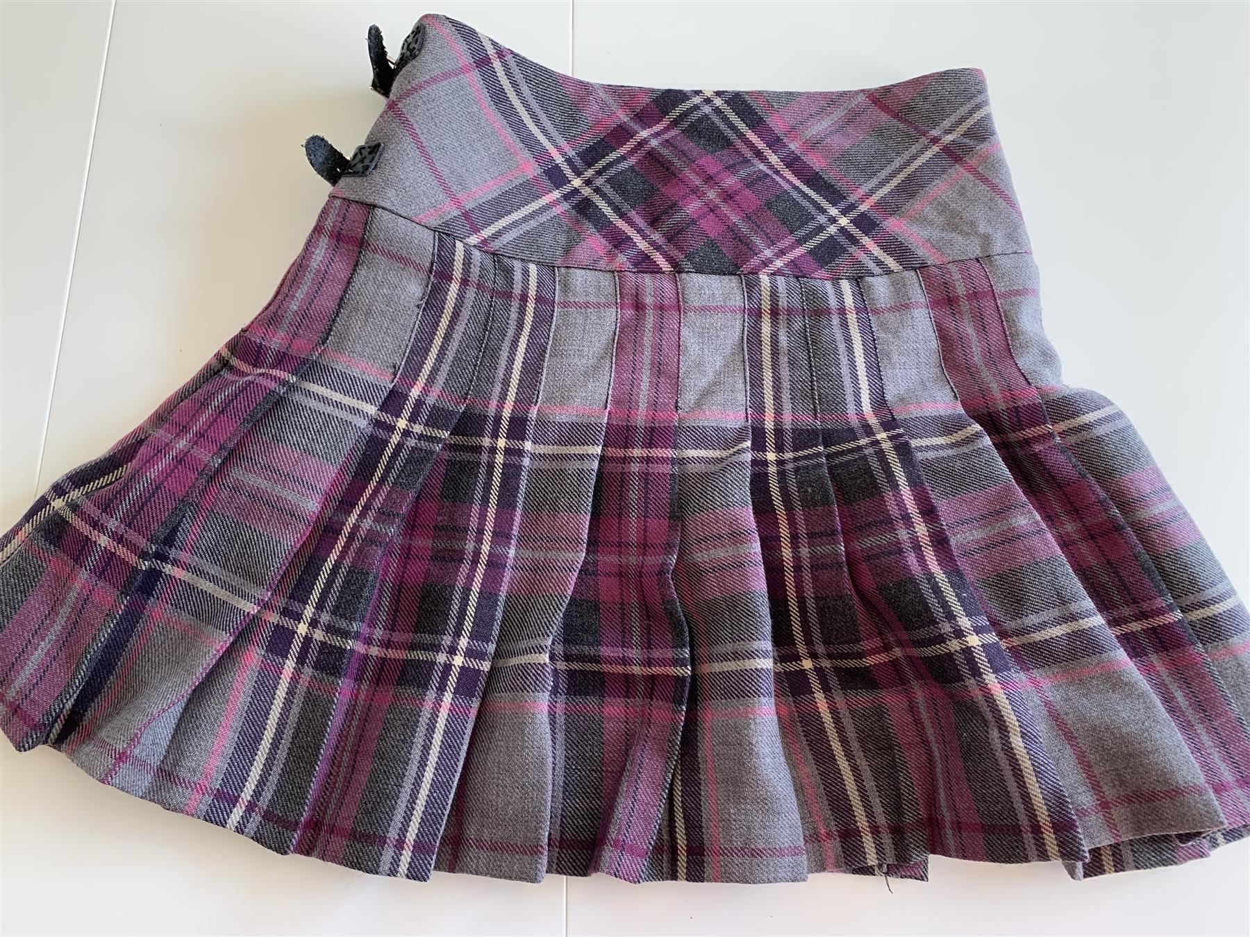 Gonne: Schottenrock Original lila/grau Gr. 36 – Nuovo (secondo la descrizione) da Meiringen venduto da snahhanssnah 2