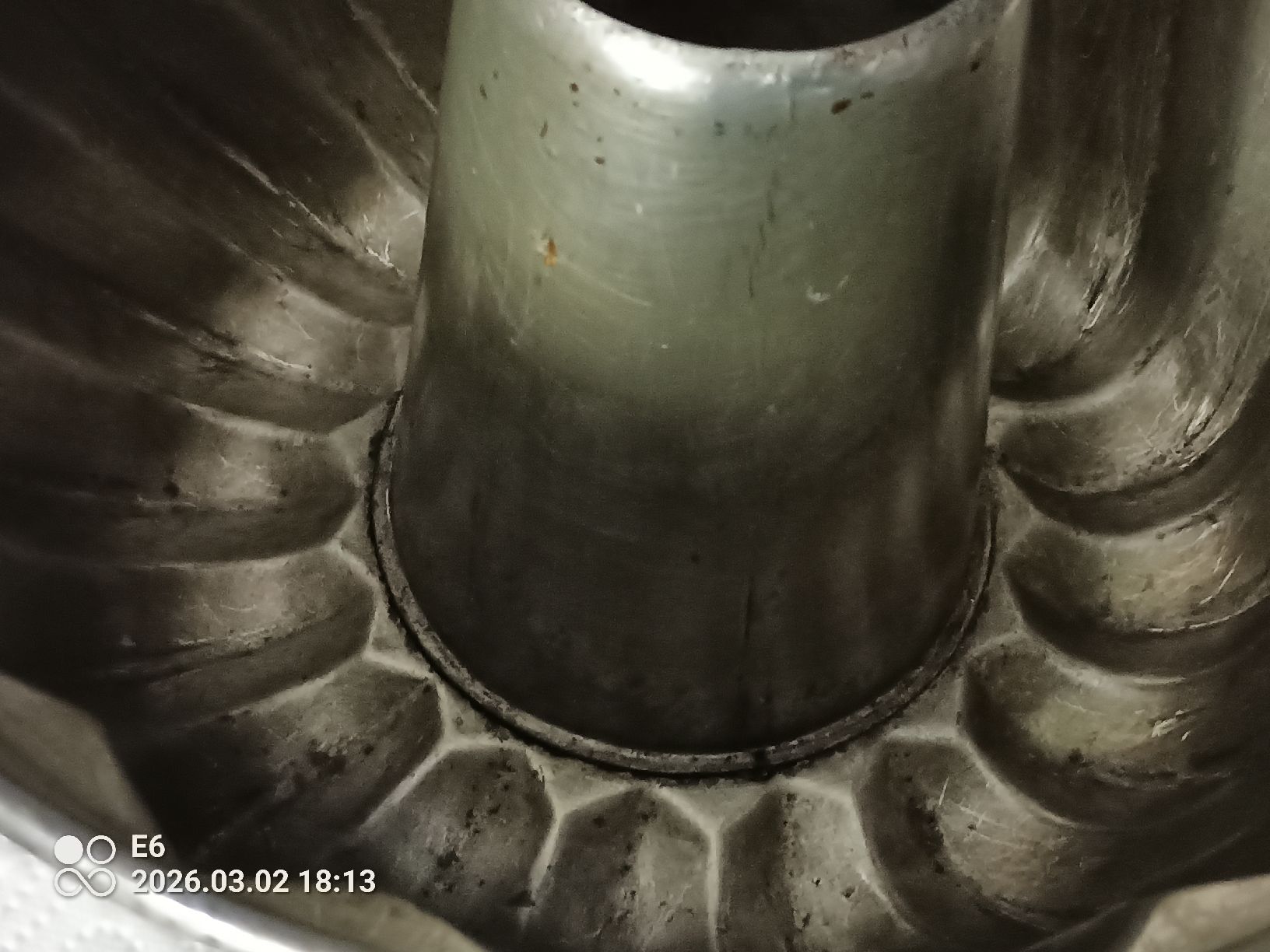 Teglie da forno: Alte Gugelhopf-Form – Usato da Zürich venduto da Mitzi6 1