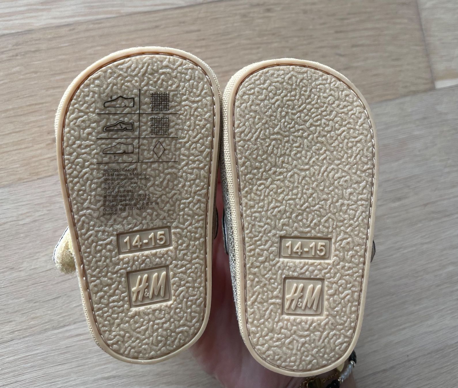 H&M Schuhe für Jungen: Ballerinas H&M Grösse 14-15 – Neu (gemäss Beschreibung) aus Zürich von catutska 1