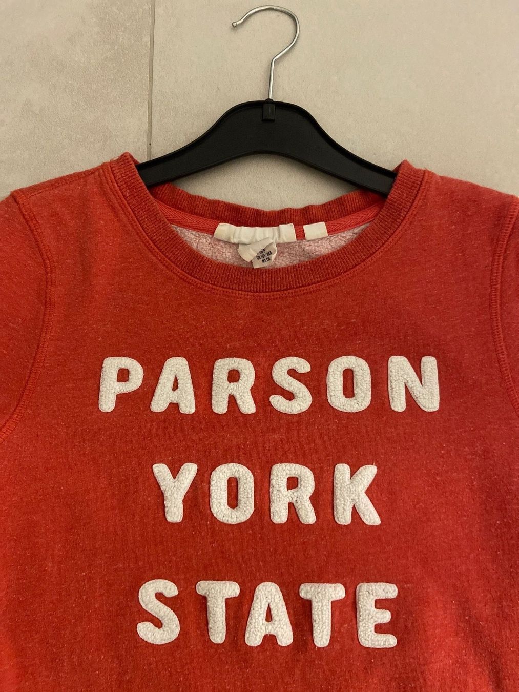 H&M Maglioni & Felpe: Rotes Damen Sweatshirt – Usato da Zug venduto da Hehe 1