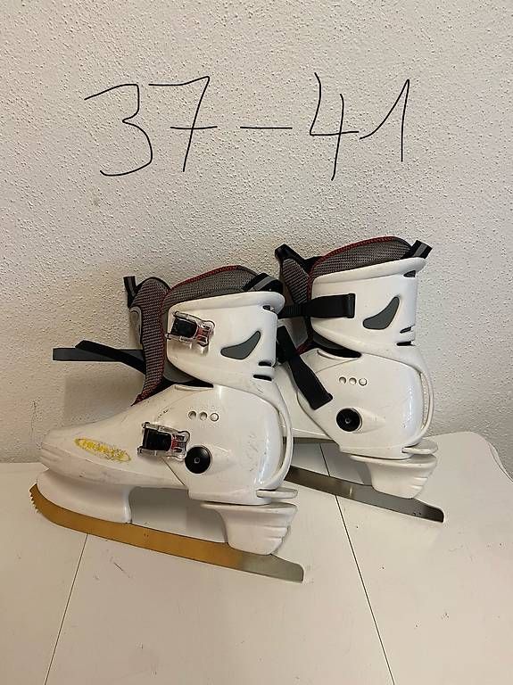 Schlittschuhe: Eislaufschuhe – Gebraucht aus Adliswil von 8lizzy8