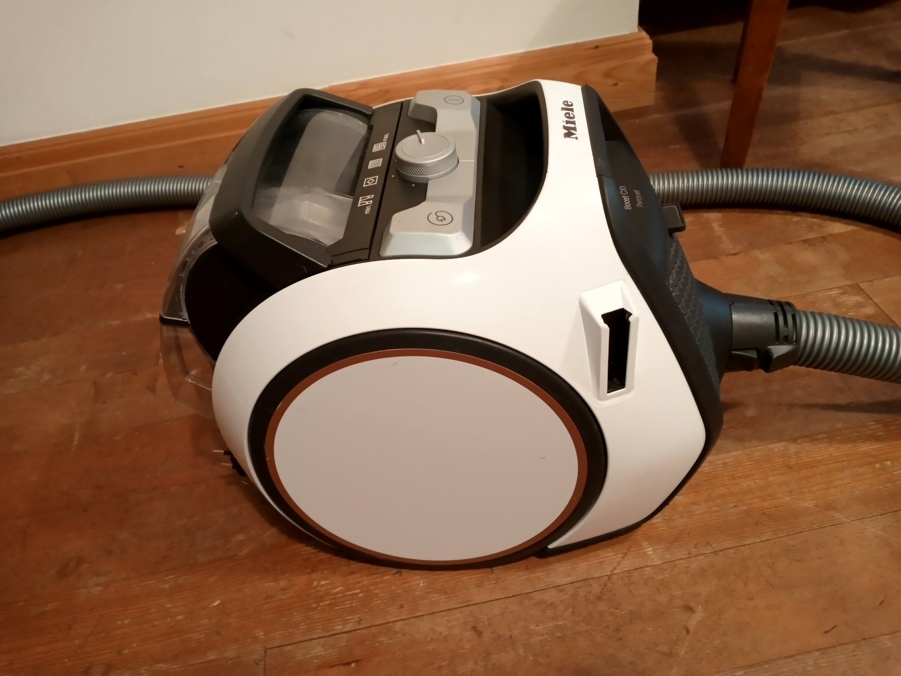 Miele Aspirapolveri & Accessori: Staubsauger Miele Boost CX1 – Usato da Prez-vers-Siviriez venduto da Monija70 6