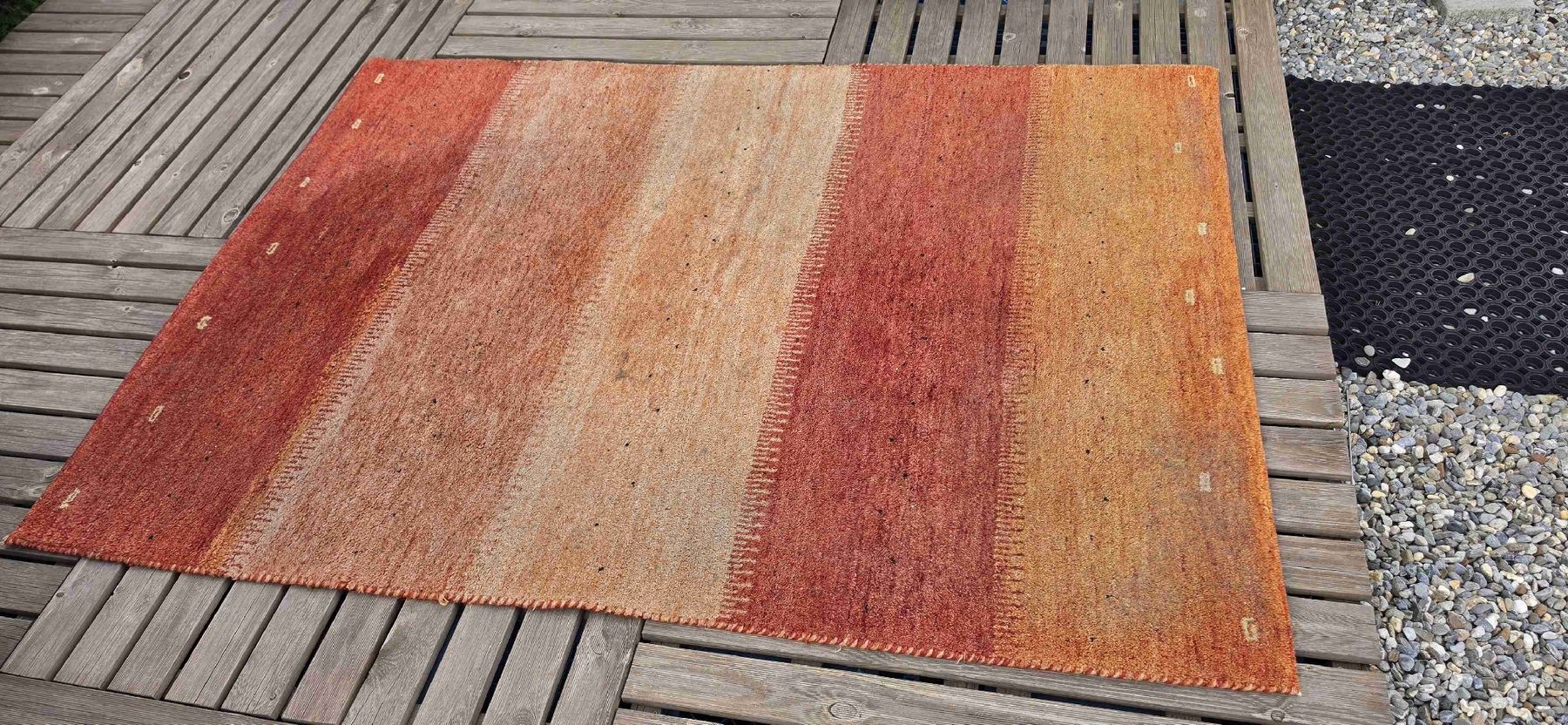 Tappeti: Teppich gestreift orange rot Grösse 1.40m mal 2m – Usato da Chur venduto da Puchegger