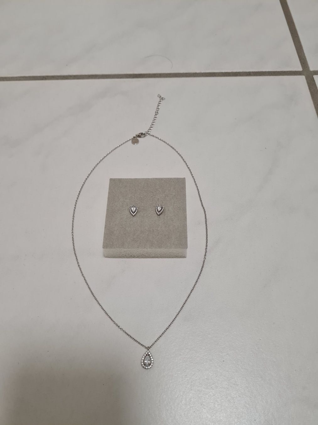 Catenine: XENOX Kette mit passenden Ohrstecker – Nuovo e nell'imballaggio originale da Oberentfelden venduto da Eros09