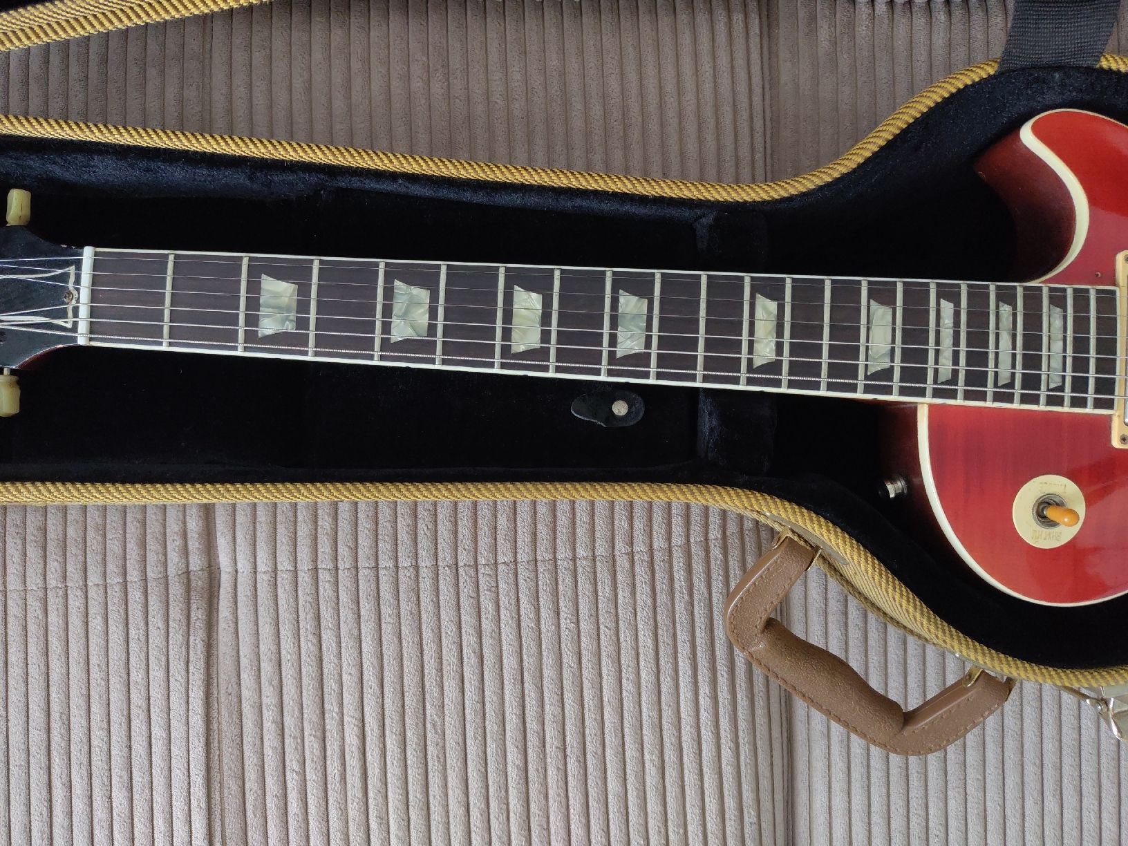 Musikinstrumente: Les Paul Style Gitarre Rio-Palisander – Gebraucht aus Horw von Leopardd 2