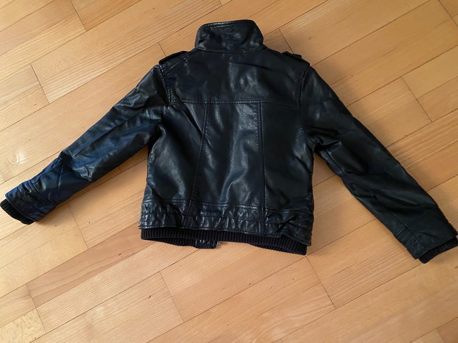 Zara Lotti & Set di vestiti: Mädchenset Gr. 118 / **top** mit Jacke – Usato da Tübach venduto da Vivienne0 6