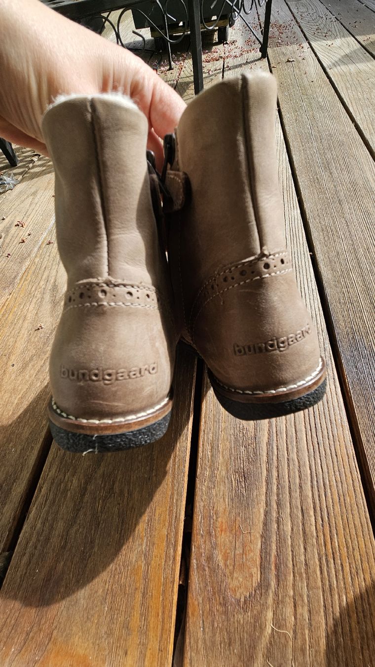 Scarpe per ragazze: gefütterte Stiefeletten Gr.30 – Usato da Balgach venduto da Floeru84 3