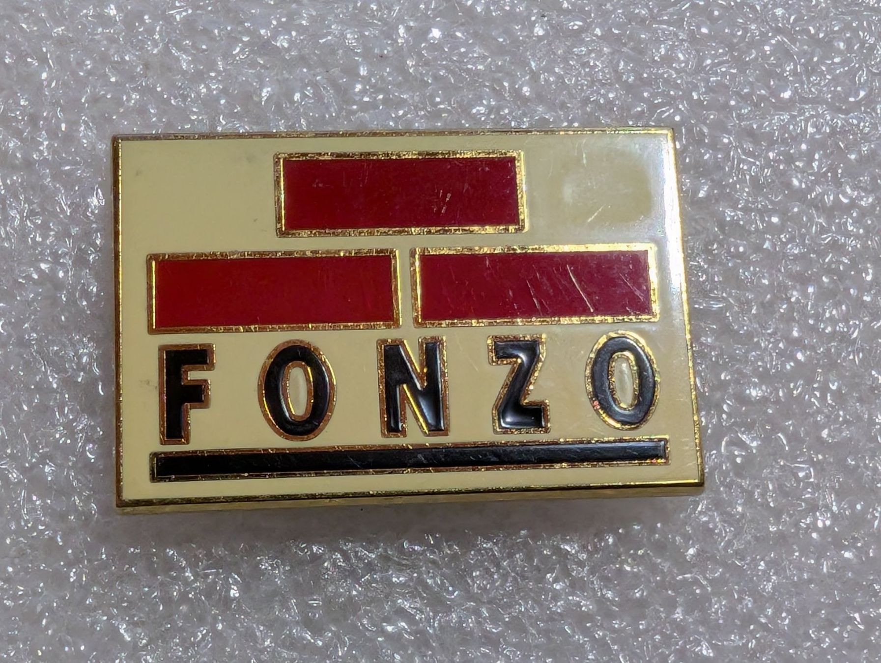 Placchette & Badge: Ansteckpin 259: Fonzo – Usato da Oppligen venduto da Pin-Fall-Shop