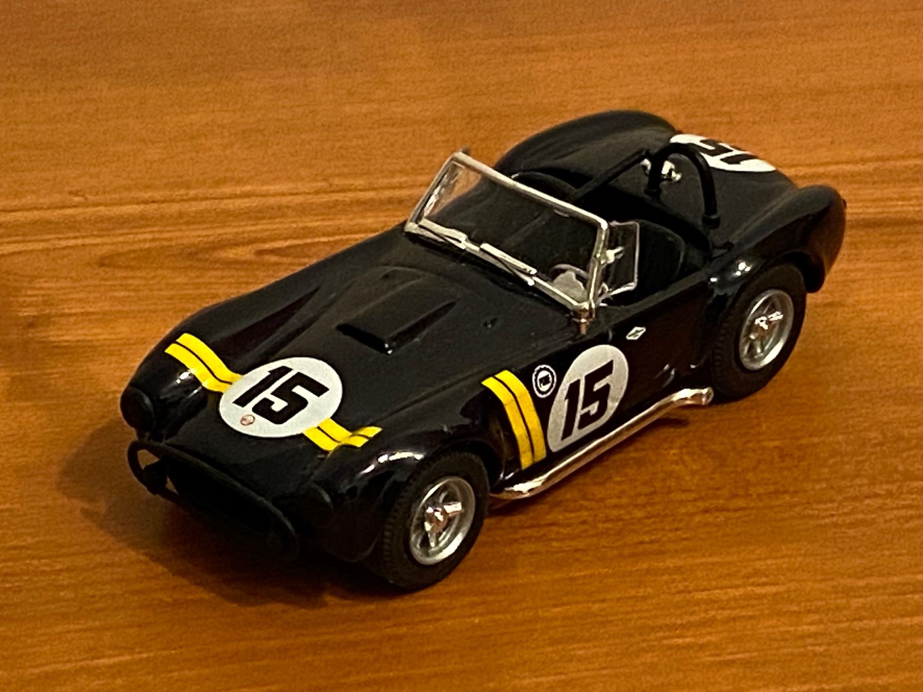 Modellini d'auto: Box-Models  SHELBY COBRA N 15 SEBRING 1963  1/43 – Usato da Bonfol venduto da zagato43e