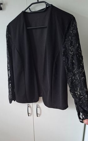1 feine Jacke offen mit transparenten Spitzen Ärmel gr M