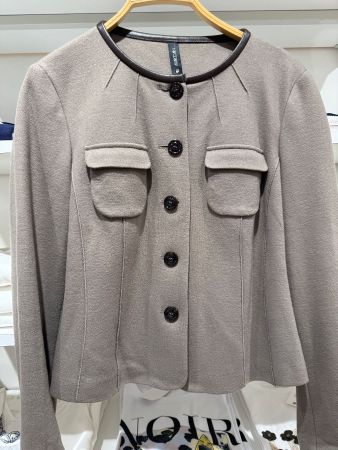 Elegante Marc Cain Kurzjacke, Gr. 38 (N4), top!