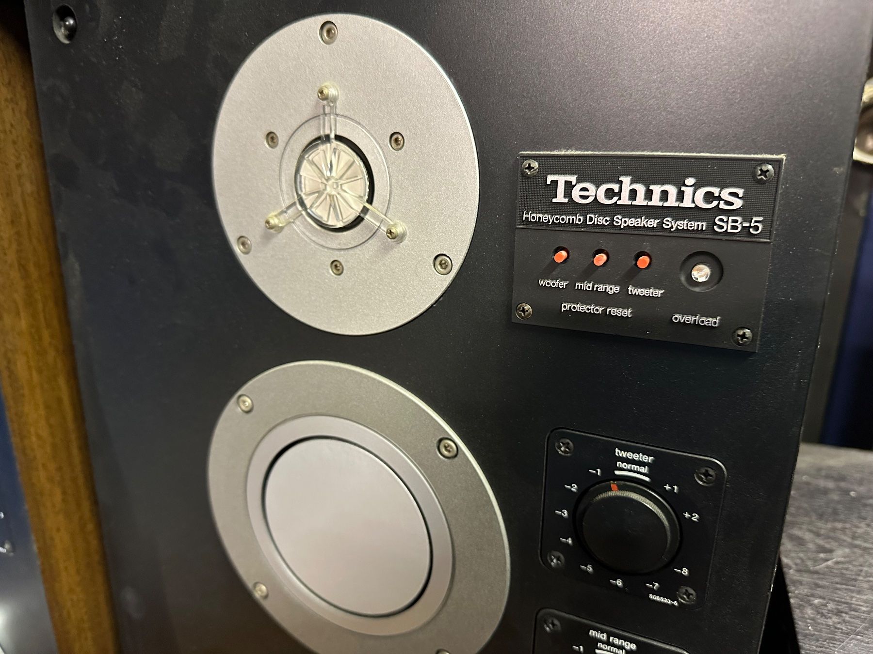 Technics Haut-parleurs: TECHNICS SB-5 / braun / super bespannungen /aus sammlung / – D'occasion à zuchwil par pamparam 2