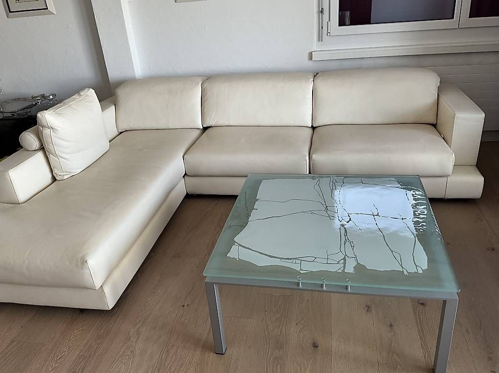 Sofas: Wunderschönes Leder Sofa  – D'occasion à Pfäffikon ZH par Nokimuz