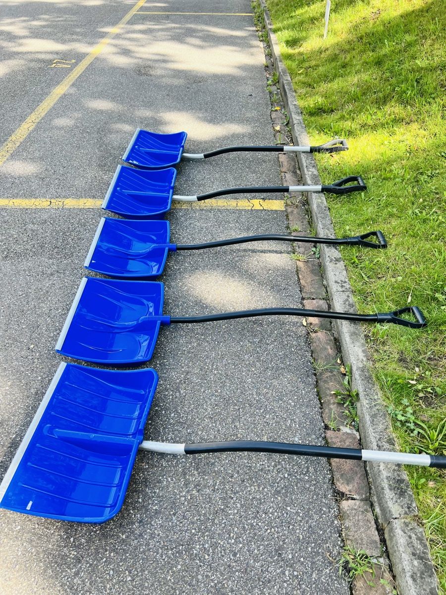 Alle Werkzeuge: Schaufel 3 stuck – Gebraucht aus Urdorf von Faz_19