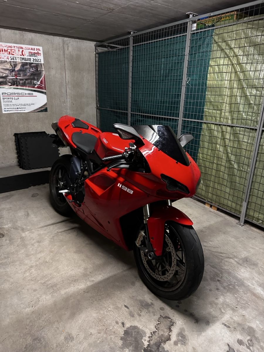 Ducati Strada: Ducati 1198 – Usato da Versoix venduto da ukt_vp7v