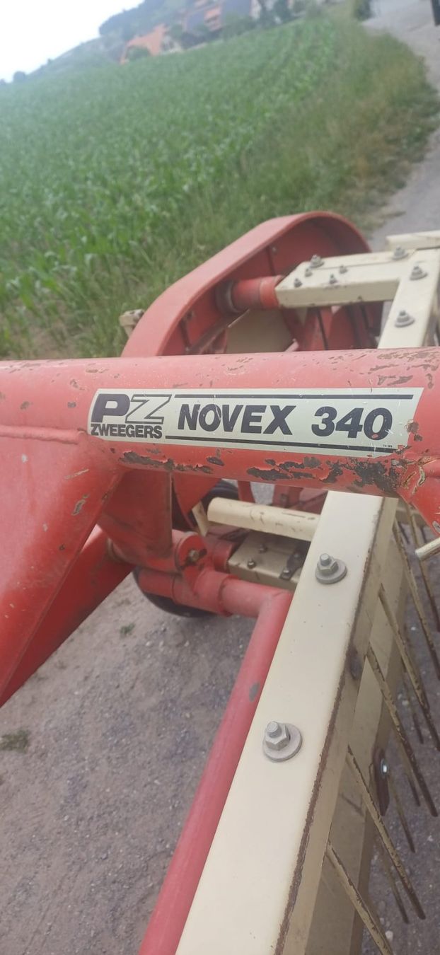 Raccolta foraggio grezzo: Kammschwader PZ hydraulisch angetrieben – Usato da Grosswangen venduto da jepe555 3