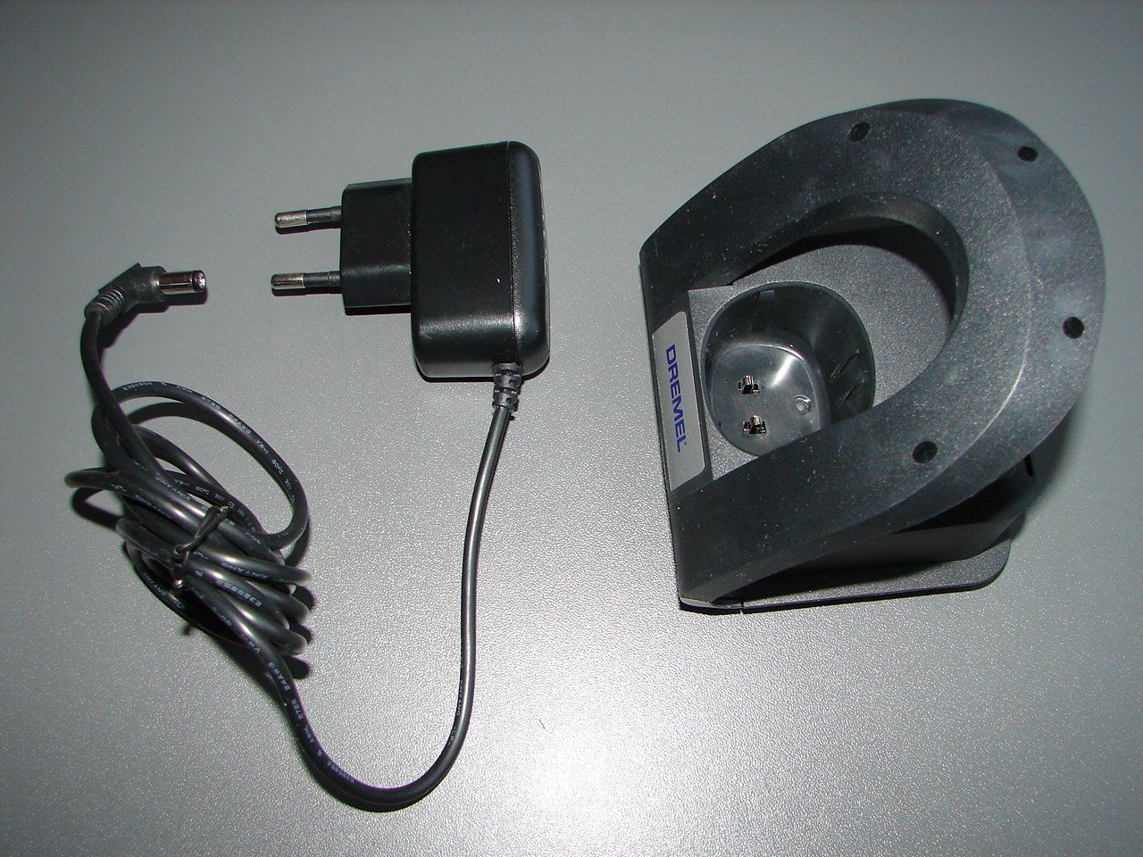 Akkus & Batterien: Dremel Ladestation 8050 (Product Code: 2610033971) – Neu (gemäss Beschreibung) aus Murten von Dani_4-19