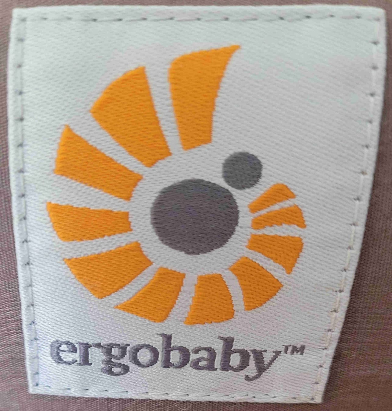 Ergobaby Kissen: Ergobaby Stillkissen – Gebraucht aus Bözberg von Dave17 7