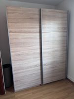Toller Schrank mit Schiebetüren