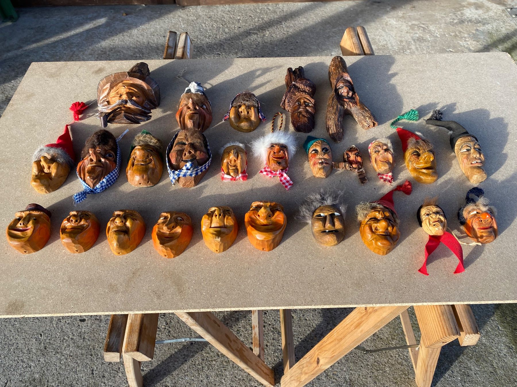 Sonstige Antiquitäten & Kunst: schöne Krienser Holzmasken – Gebraucht aus Feldbach von Olive1 2
