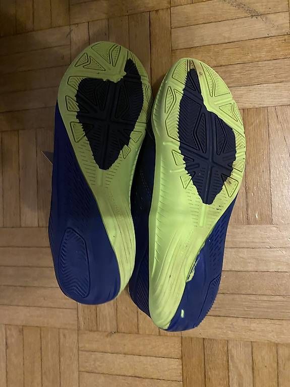 Herrenschuhe: Sportschuh Hallenschuhe Gr. 38 – Gebraucht aus Emmen von Aribini 1