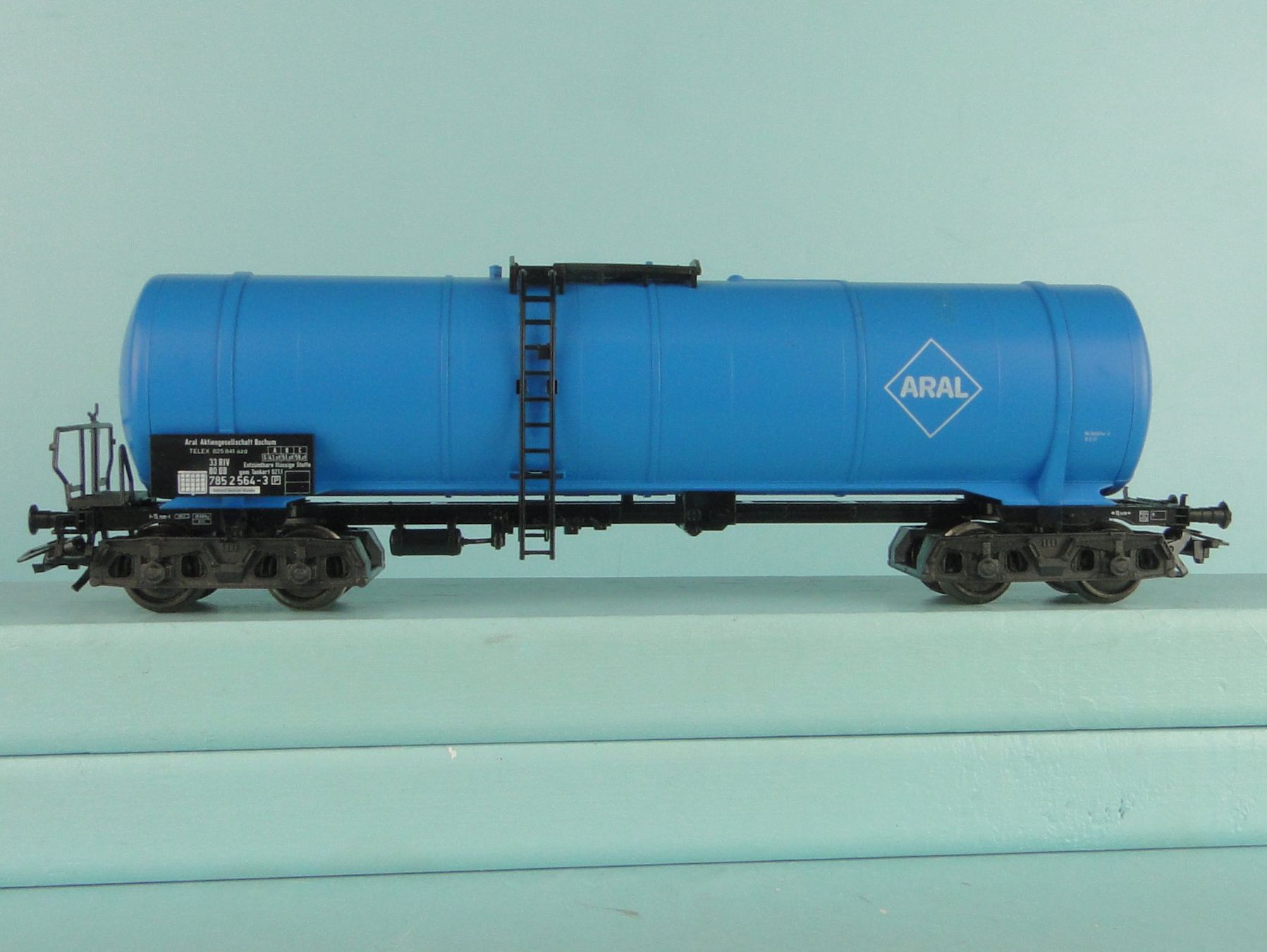 Märklin Modelleisenbahnen: Märklin 4752 ARAL Tankwagen – Gebraucht aus Bülach von cann11 4