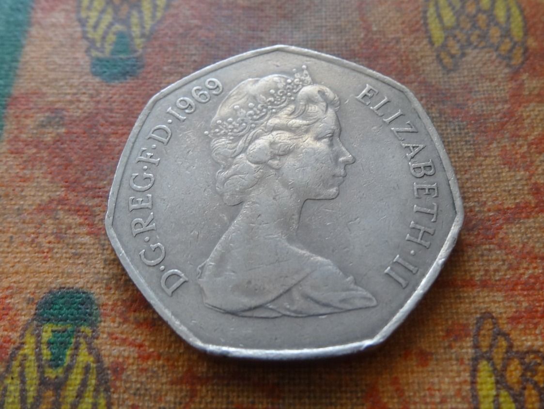Tutti le monete: ROYAUME-UNI  50 Pence  1969 – Usato da Romanel-sur-Lausanne venduto da Swift13