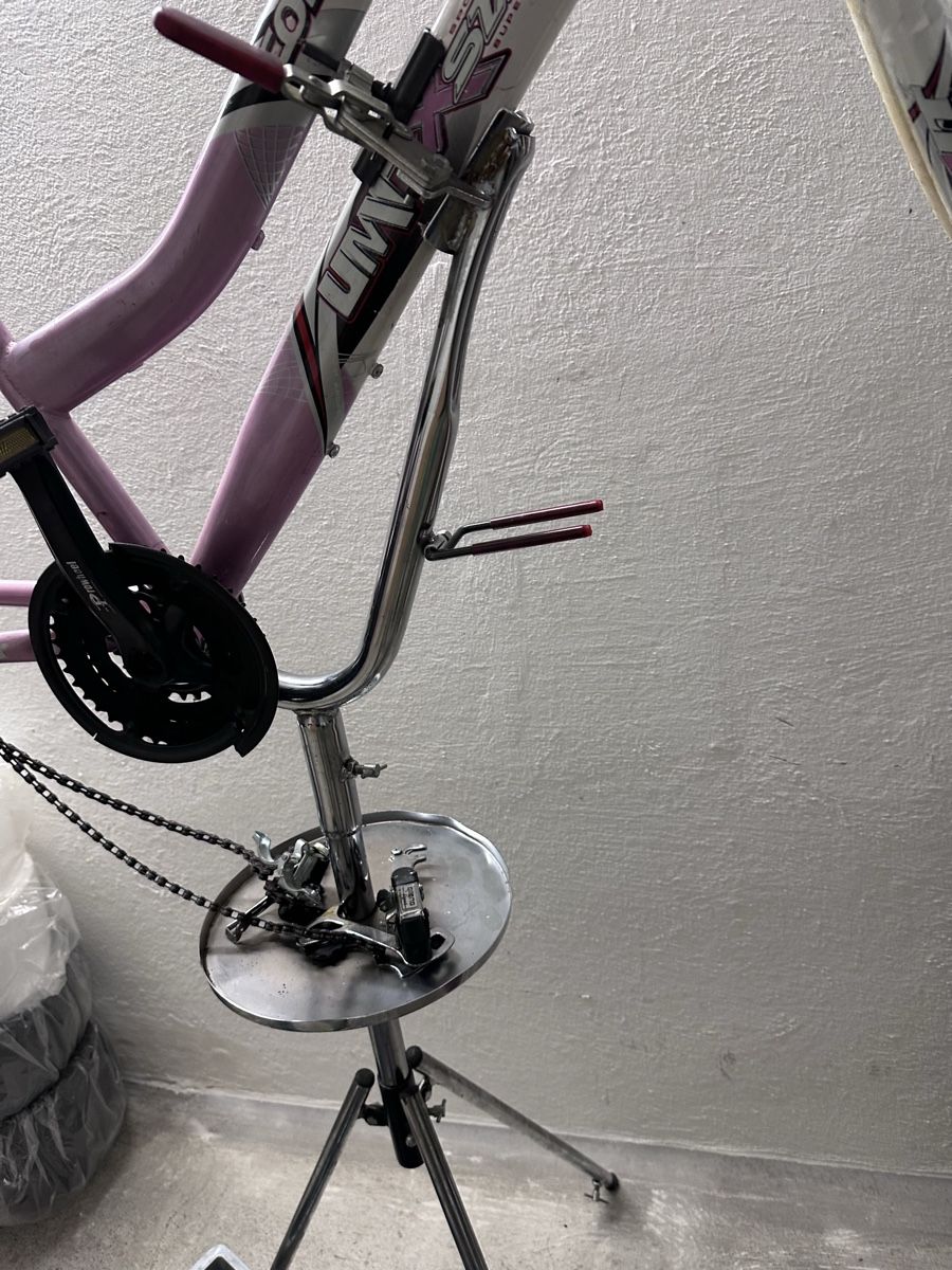 Cavalletti per biciclette: Bicycle repair stand – Usato da Elsau venduto da MANWITHVAN 2