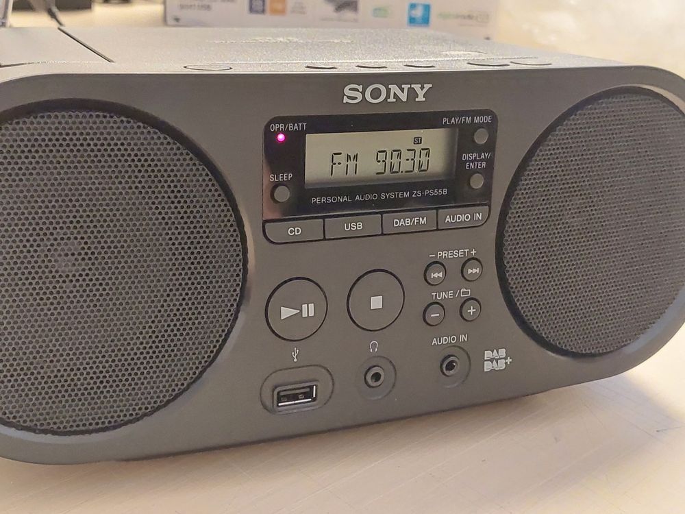 Sony DAB+ Digital Radio, CD Player, Boombox Kaufen auf Ricardo