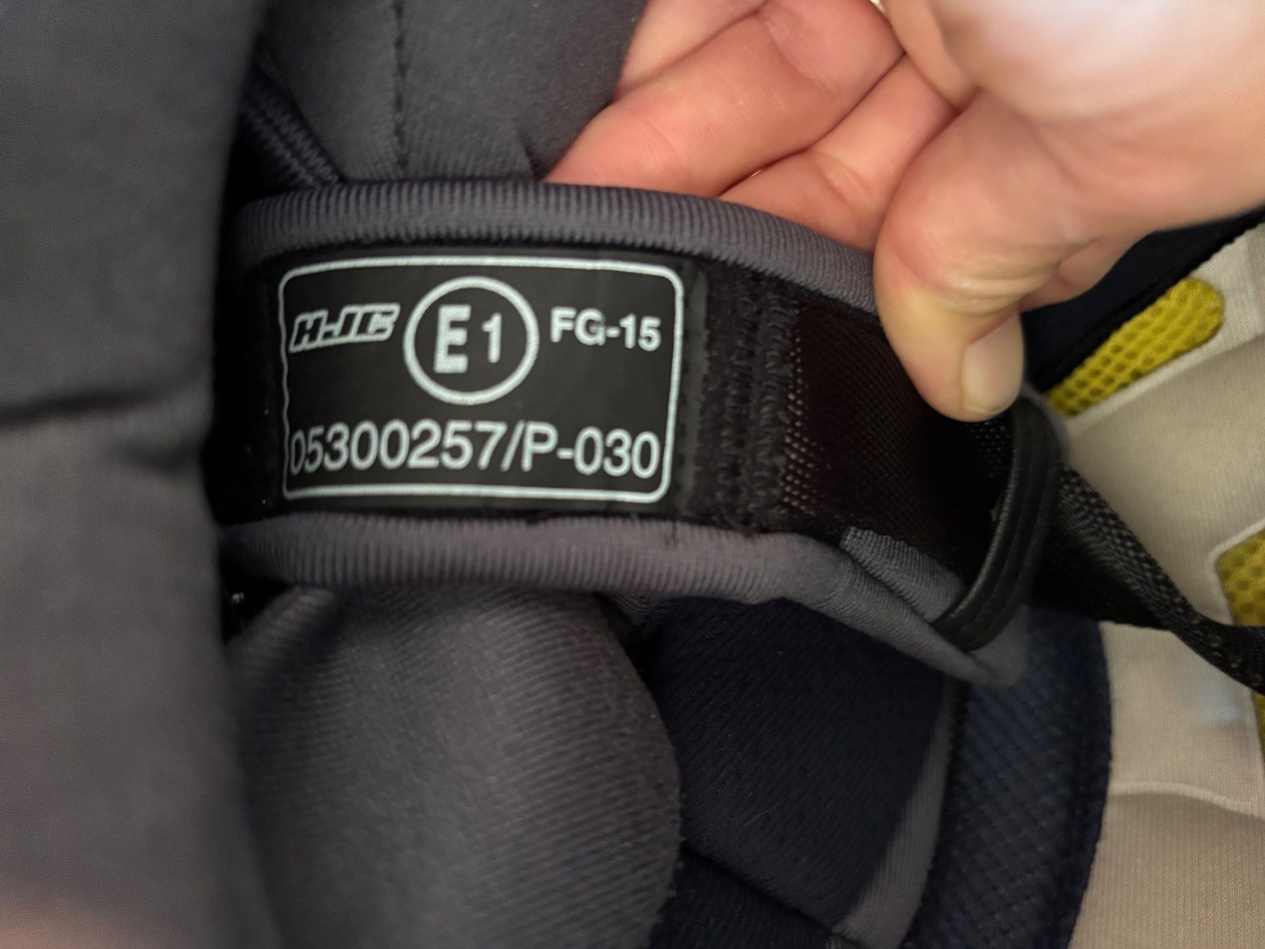 Caschi & visiere: Motorradhelm HJC schwarz Grösse XS – Usato da Rothrist venduto da dschibuti 5