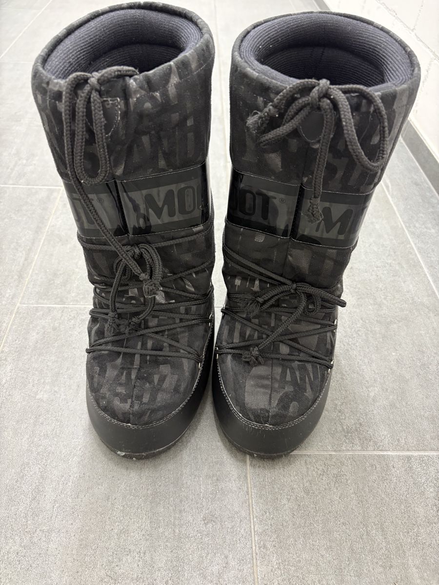 Moon Boot Scarpe da uomo: Moon Boots size 39, black – Usato da St. Gallen venduto da ott_f827