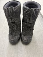 Moon Boots size 39, black