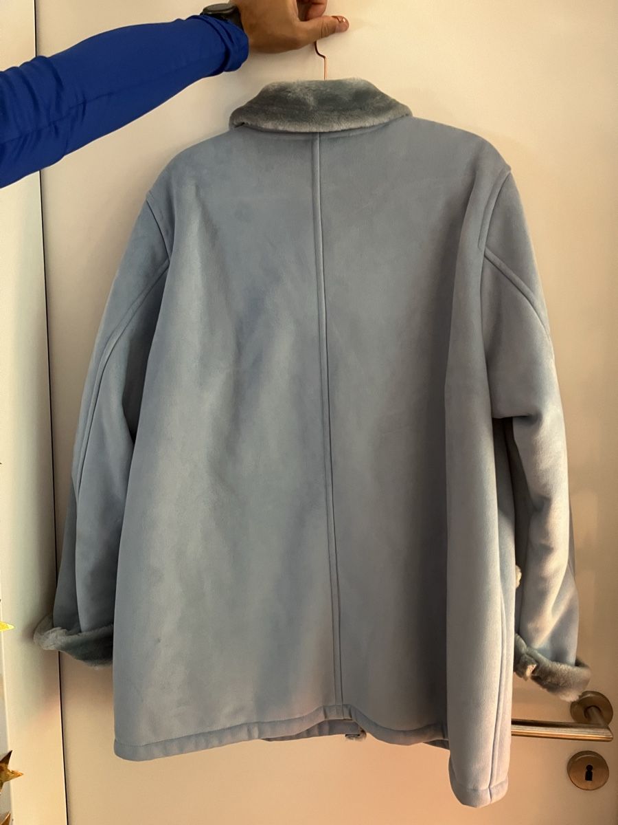 Jacken: Winter Jacke, hellblau mit Fellimitat, Top Zustand – Gebraucht aus Zürich von Closetbesties 4