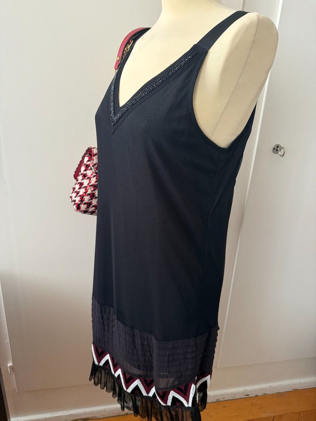 Robes: Robe noire / robe d'occasion/ robe de soirée – Neuf (Voir description) à Le Locle par tchanatakoua 7