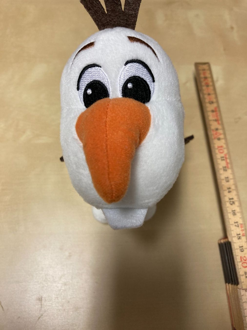 Disney Giocattoli: FROZEN 2 --> OLAF der Plüsch-Schneemann – Usato da Reinach BL venduto da Loma8 1