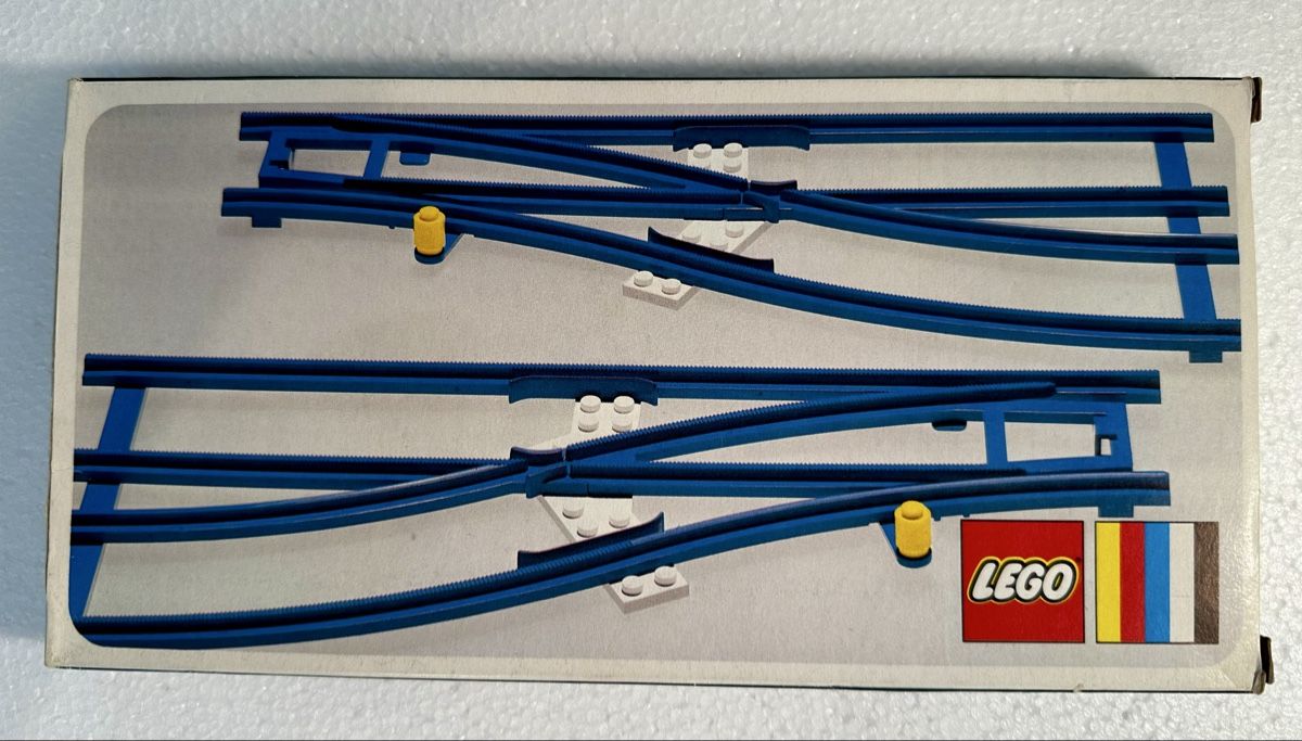 Lego Jouets: Lego Classic 154 switch track 1 left 1 right – Neuf avec emballage d'origine à Bellinzona par Alby_C.