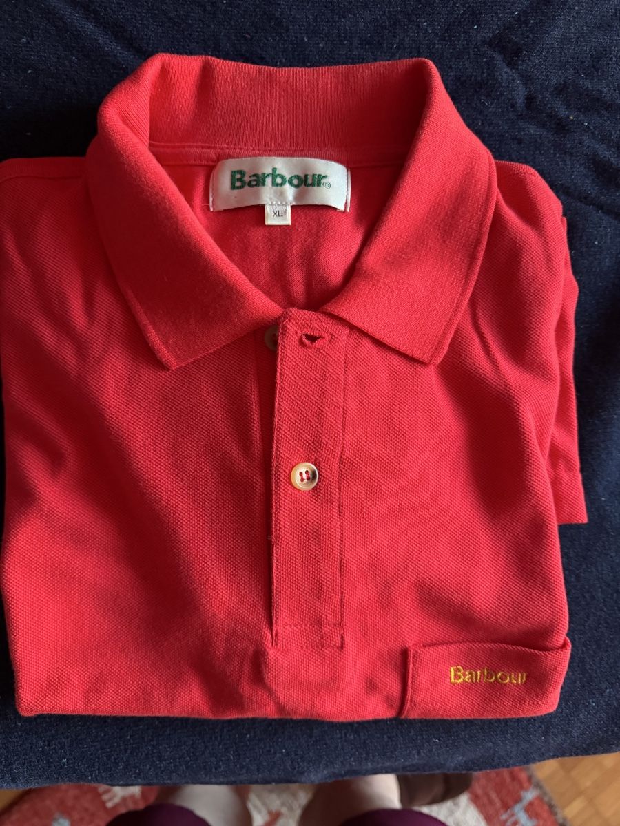 Barbour Polos: Polo Barbour rouge, taille XL – Élégance décontractée – D'occasion à Arvillard (Salins) par Taniguchi