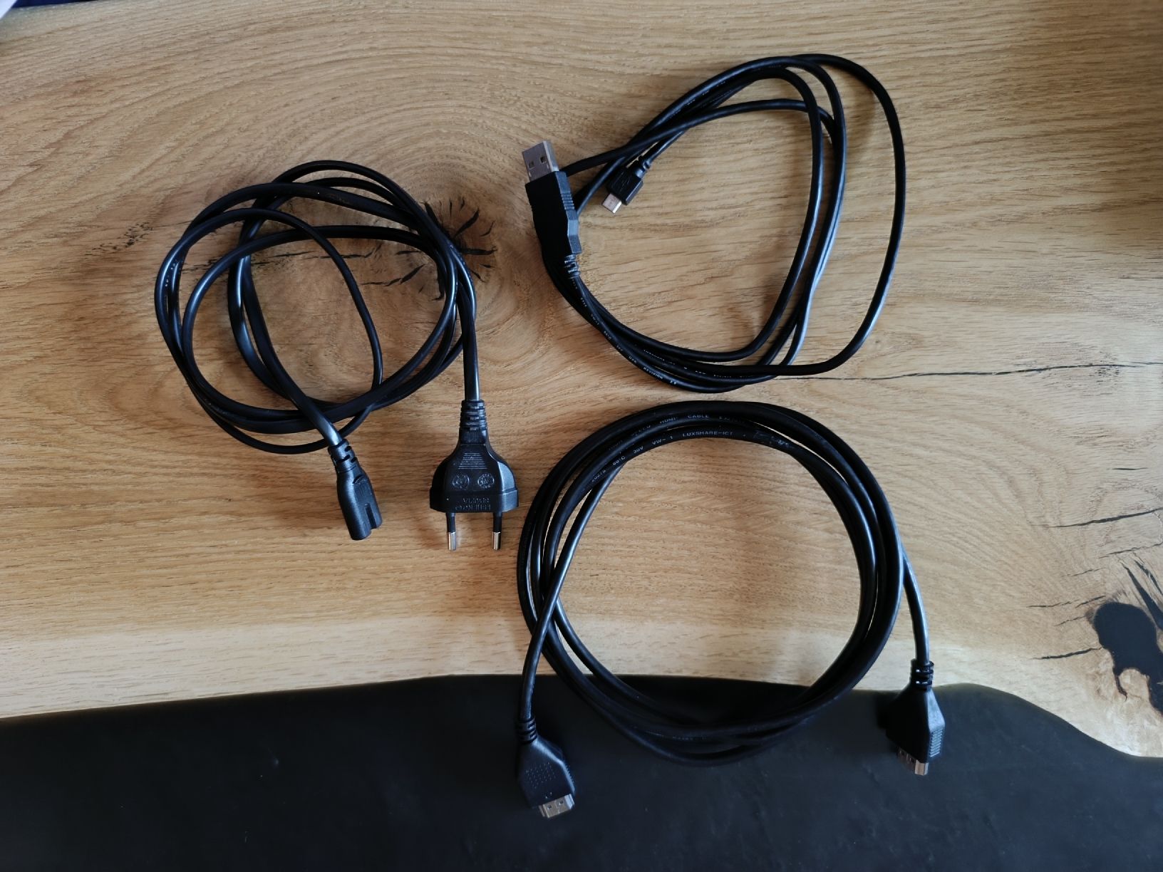 Sony Consoles: PS4 inkl. Controller, Spiele und Headset – D'occasion à Ottikon par PiloniFive 3