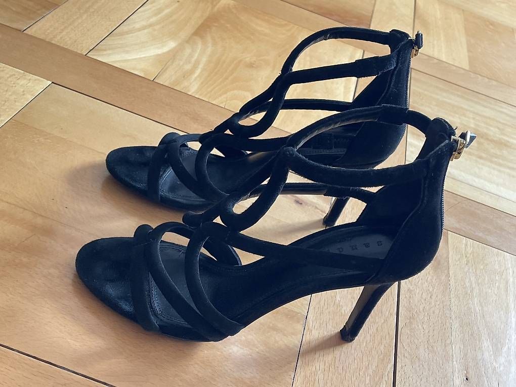 Sandro Scarpe da donna: Sandales Sandro en daim noir  T. 38 – Usato da Lausanne venduto da generation