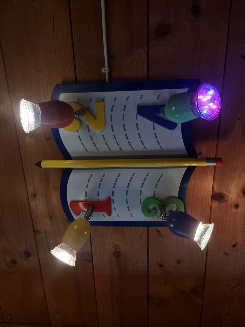Lampade: Kinderlampe mit Farbwechselglühbirne – Usato da Dürnten venduto da Mercurius1