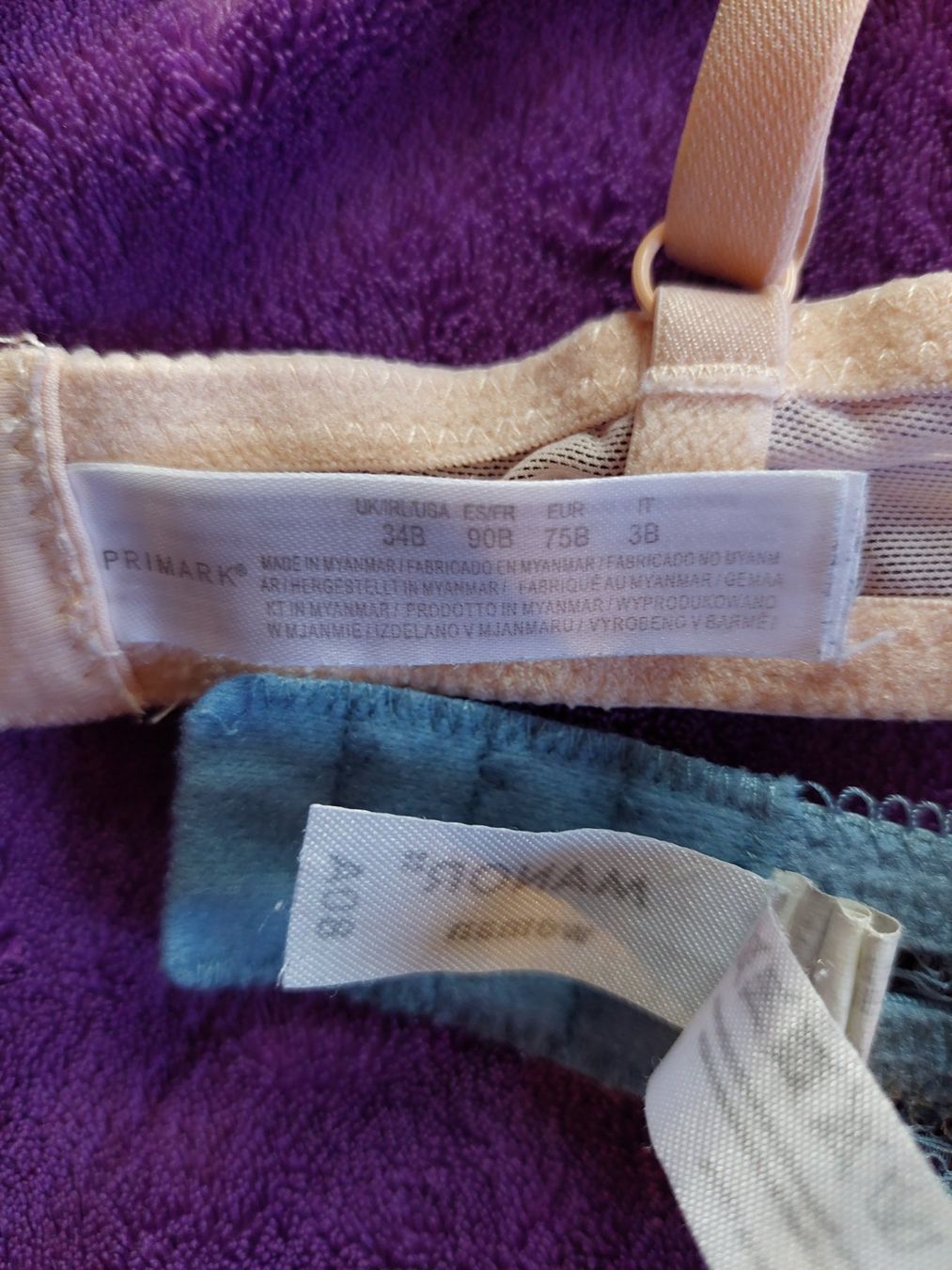 Sonstige Unterwäsche: 2 BHs in grösse 80A/75B – Gebraucht aus Bauma von selunchen 2
